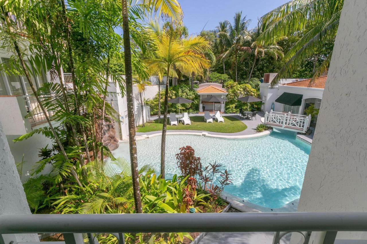 Alassio Beachfront Apartments Palm Cove Eksteriør billede